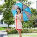 Paraguas Elgin Gris Con Azul, construye relaciones sólidas con clientes a través de regalos personalizados