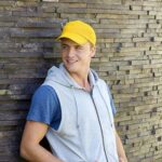 Gorra beziers amarillo, artículos que acompañan la comunicación visual de empresas y proyectos