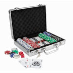 Merchandising empresarial con terminados y colores institucionales, maletín de poker bellagio