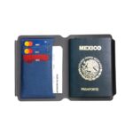 Porta pasaporte giris azul, diseños en regalos empresariales de fácil integración en campañas o eventos