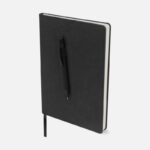 Línea de artículos personalizados disponibles en distintos formatos, set de libreta agendario brigid
