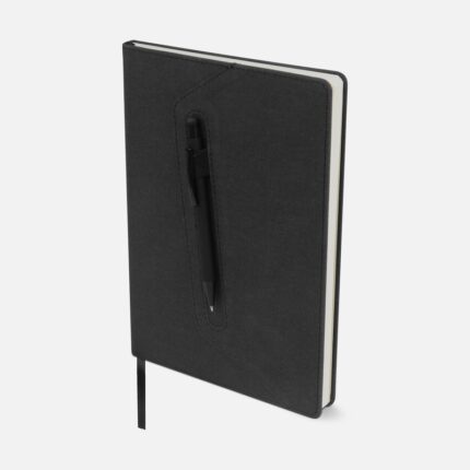 Línea de artículos personalizados disponibles en distintos formatos, set de libreta agendario brigid