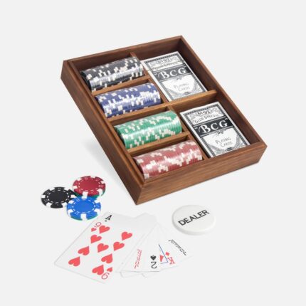 Regalos empresariales que reflejan cordialidad y compromiso con el cliente, set de poker saurus