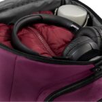Artículos promocionales que cumplen la función de presencia  de tu marca, mochila maleta breyta morado