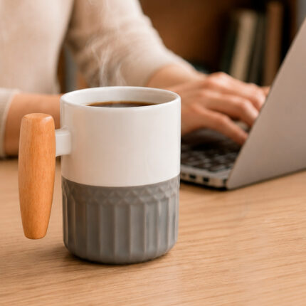 Taza lait línea práctica de artículos publicitarios para distintos entornos laborales