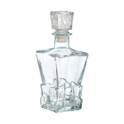 Disponibilidad de artículos publicitarios en varios formatos y presentaciones licorera ginebra transparente