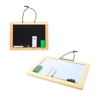 Merchandising empresarial con terminados y colores institucionales pizarrón tahta